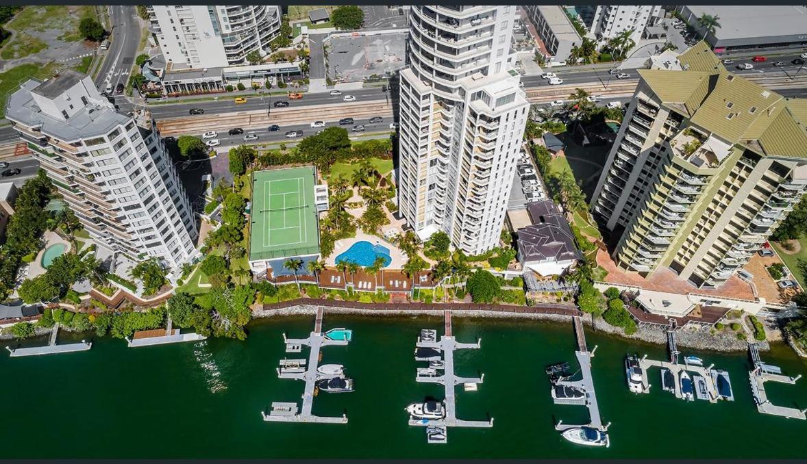 The Pinnacle Apartments Gold Coast Bagian luar foto